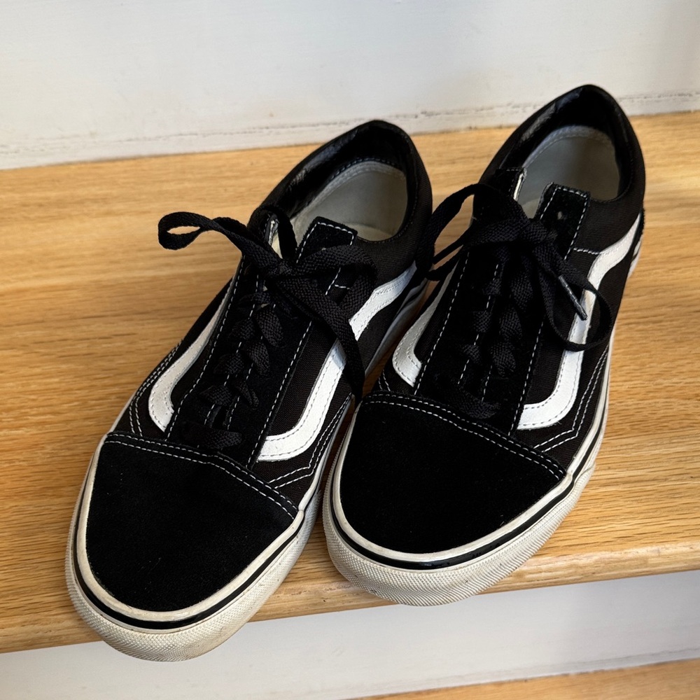Classic Old Skool black white Vans Womens size 7.5 shoes sneakers